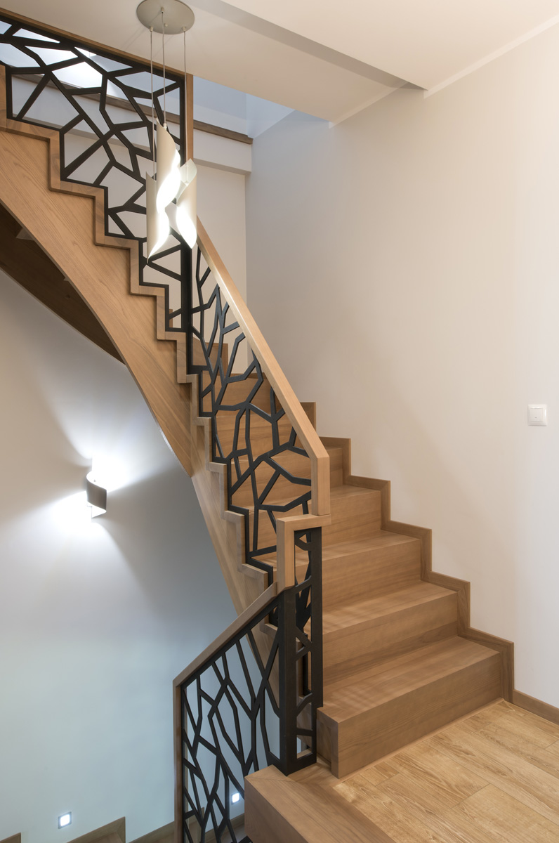 P246 Comb stairs - Chudzinski Stairs - Wooden Stairs Manufacturer