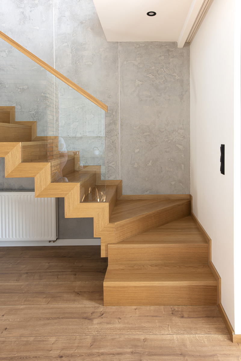P281 Carpet stairs