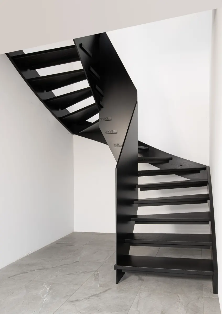P305 Stained openwork stringer stairs - Chudzinski Stairs